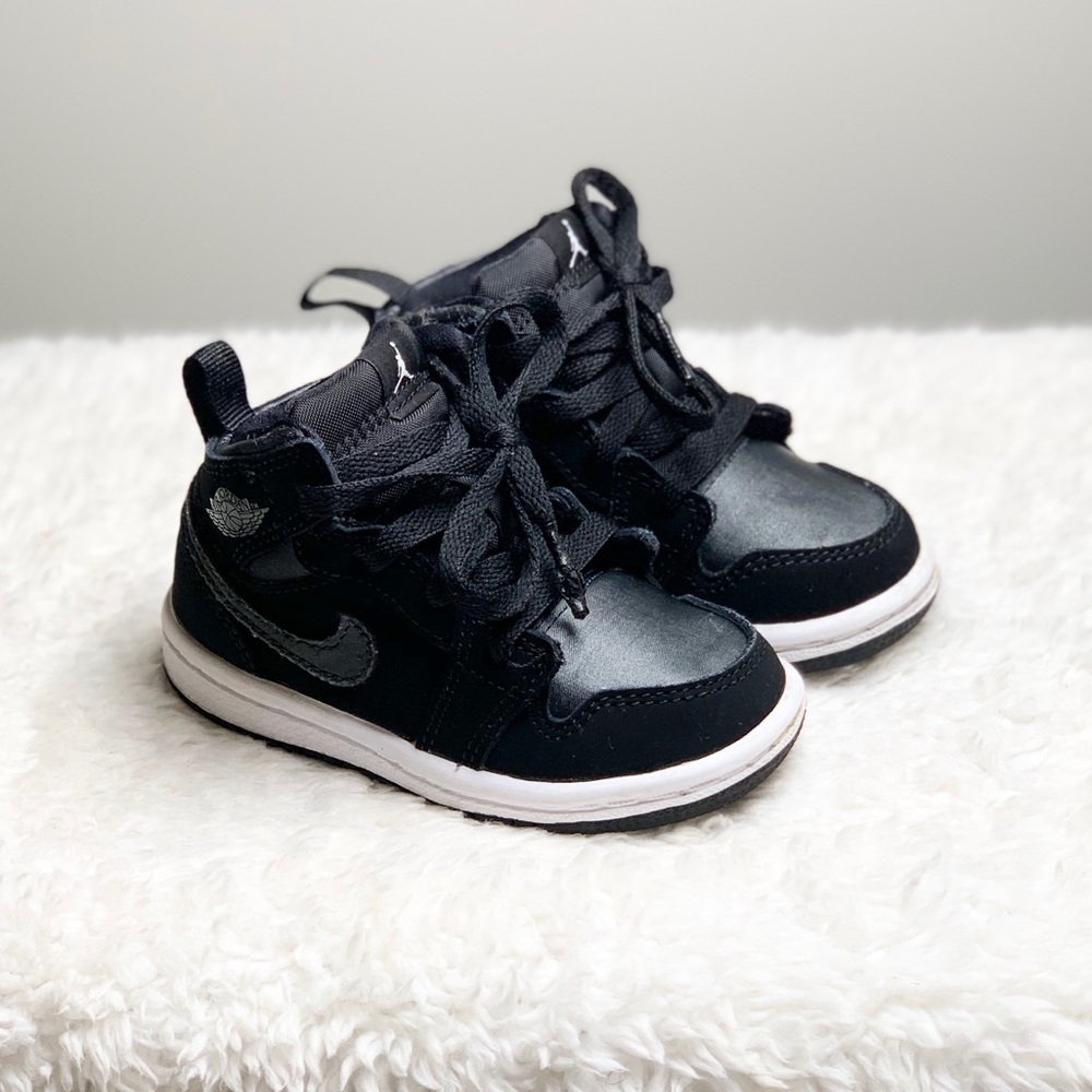 Jordan AJ 1 Mid Toddler Sneakers